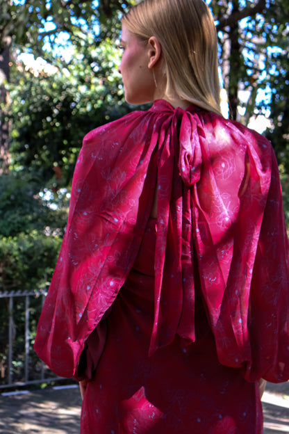 Vestido rojo mangas desmontables estampado flores azulina