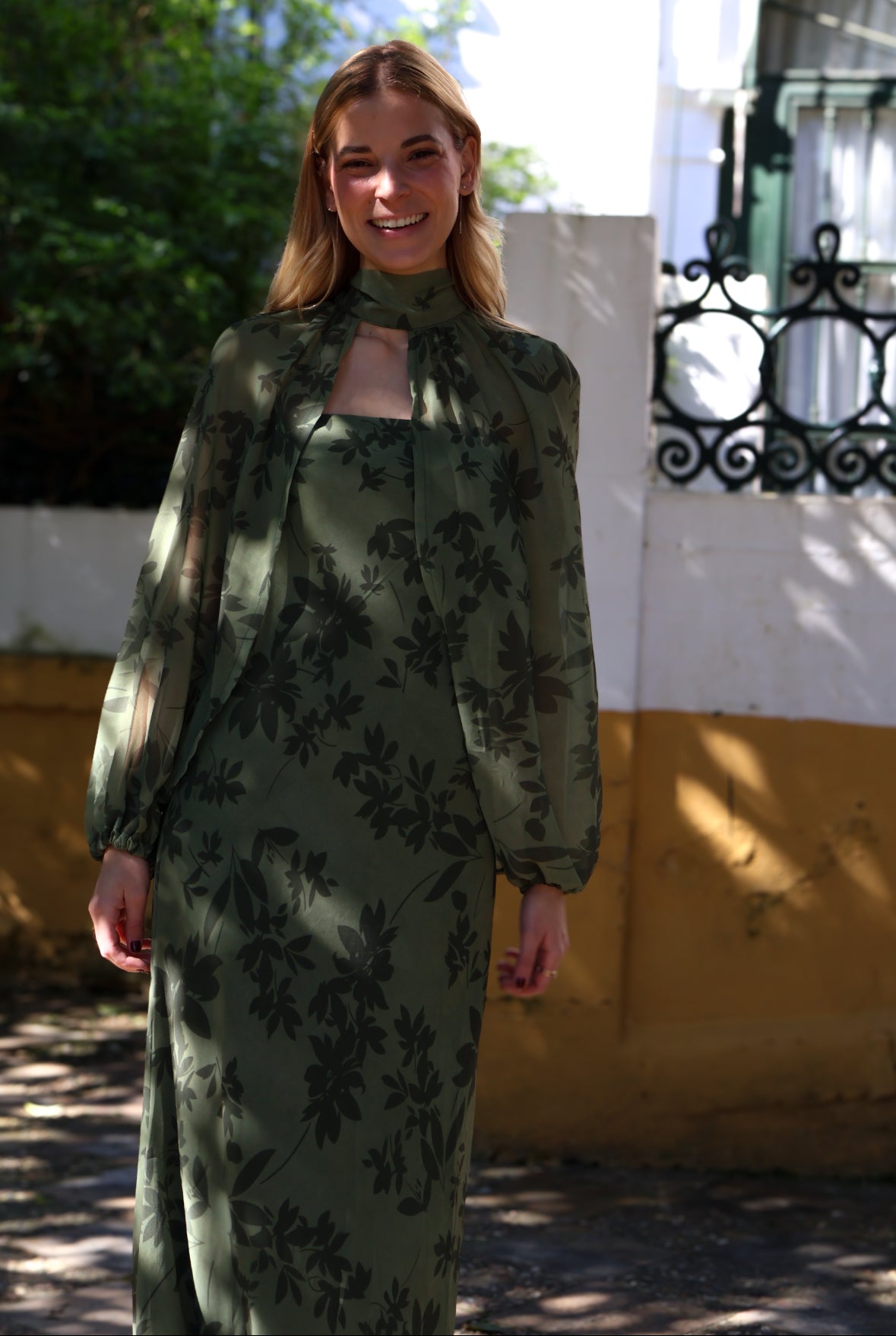 Vestido mangas desmontables estampado floral en verde
